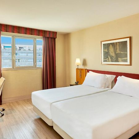Nh Ciutat De Reus Hotell Eksteriør bilde