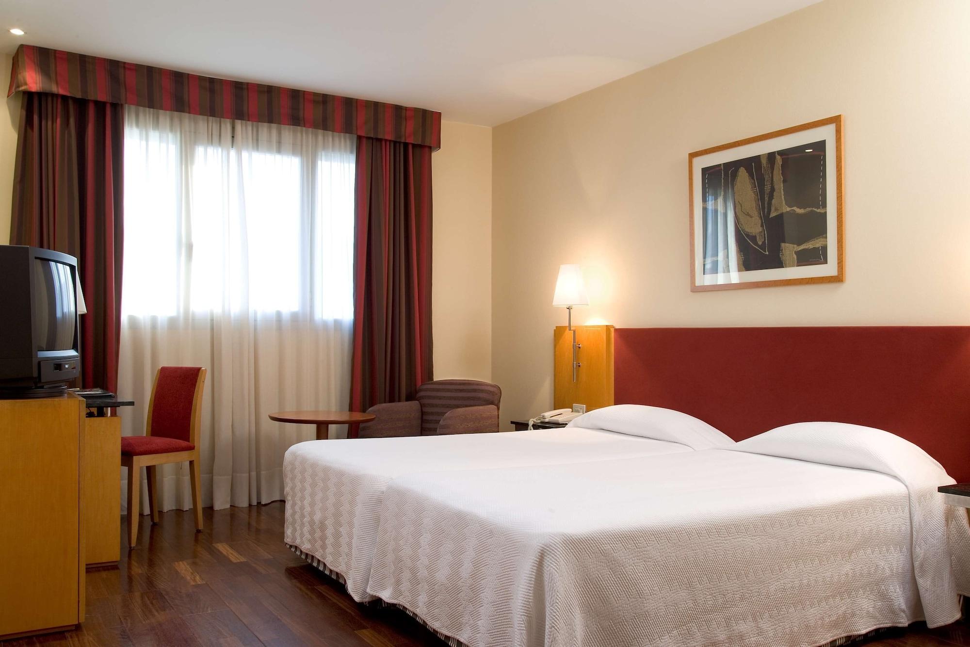 Nh Ciutat De Reus Hotell Eksteriør bilde